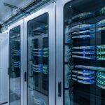 découvrez l'importance des armoires fibre optique dans les télécommunications pour assurer la protection, l'organisation et la performance des réseaux.